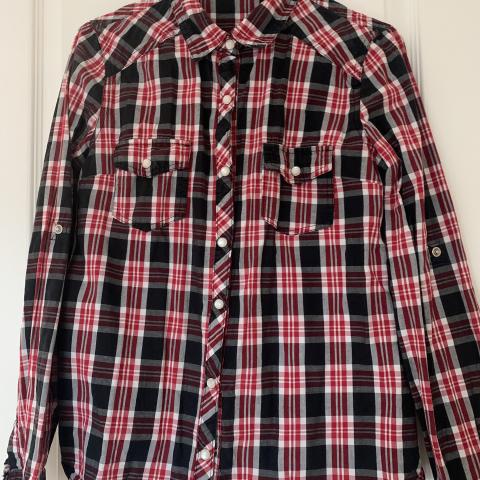 troc de  Chemises taille S, sur mytroc
