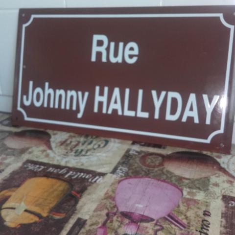 troc de  Plaque de Rue Johnny Hallyday, sur mytroc