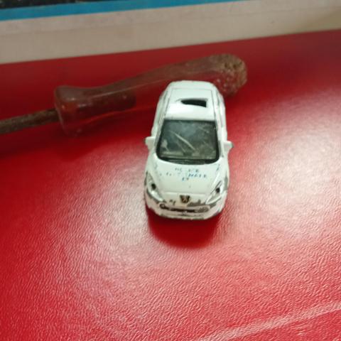 troc de  voiture police norev échelle 1/43 en l'etat réserver marylou, sur mytroc