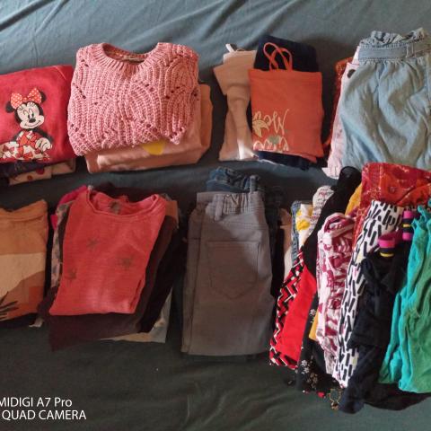 troc de  Vêtements fille 5 ans, sur mytroc