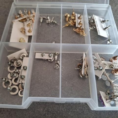 troc de  Lot 20 paires boucles oreilles NEUVES, sur mytroc
