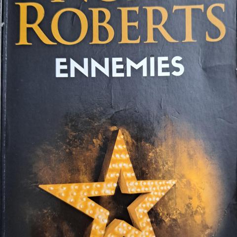 troc de  Ennemies de Nora Roberts, sur mytroc