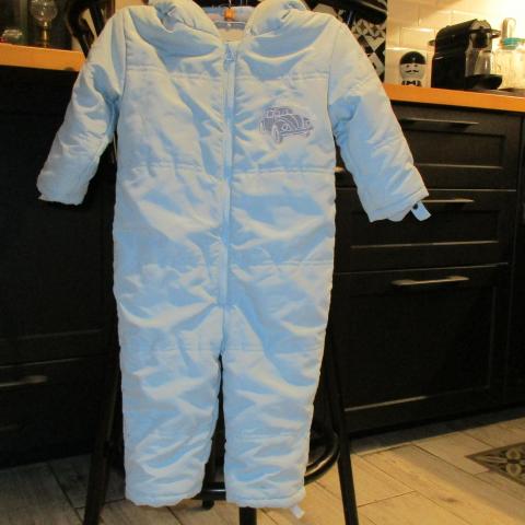 troc de  combinaison enfant doublé polaire 60 cms, sur mytroc