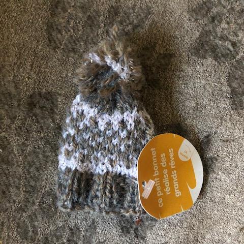 troc de  (réservé) Petit bonnet poupée mannequin, sur mytroc