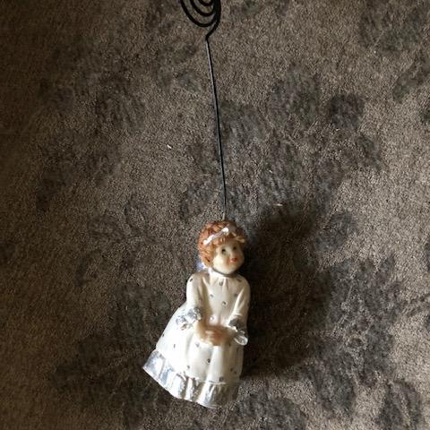 troc de  Figurine déco Ange 6,5cm approx. le personnage, sur mytroc