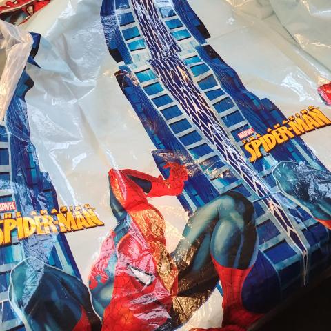 troc de  Nappe en plastique Spiderman pour anniversaire, sur mytroc