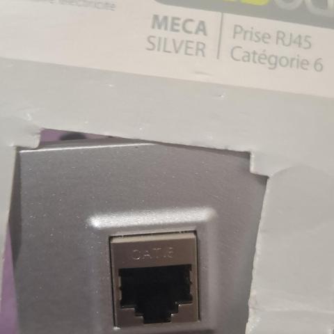 troc de  Prise Rj45 categorie 6, sur mytroc