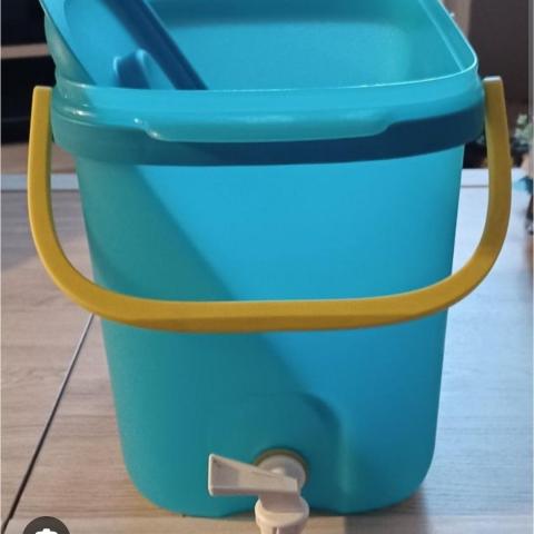 troc de  Fontaine à eau tupperware, sur mytroc