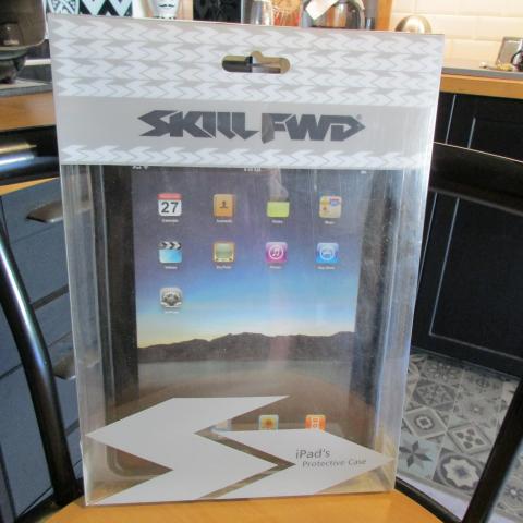 troc de  coque ipad neuve ds bte, sur mytroc