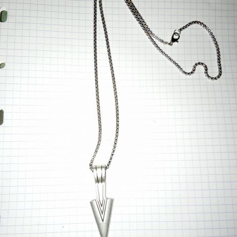 troc de  collier boussole celtique neuf, sur mytroc