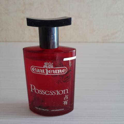 troc de  Réservée Parfum eau jeune "possession", sur mytroc