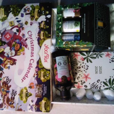 troc de  RESERVE et envoyé lot coffret à offrir, NEUF, sur mytroc