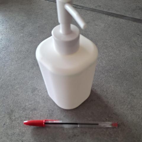 troc de  Distributeur savon ou autre, sur mytroc