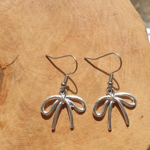 troc de  Boucles d'oreilles fait main, sur mytroc
