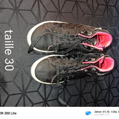 troc de  Skechers taille 30, sur mytroc