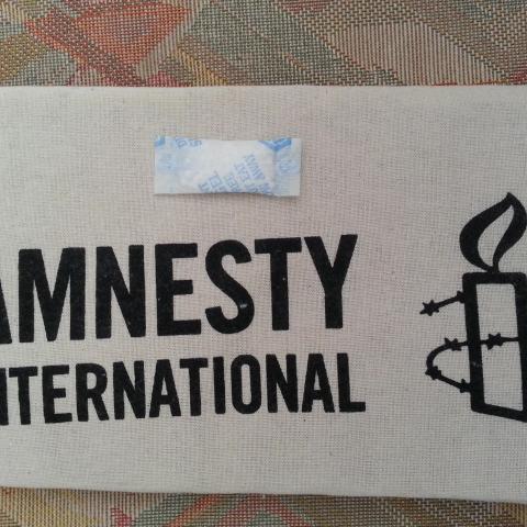 troc de  Tote Bag " Amnesty inter..." sac en tissu, sur mytroc