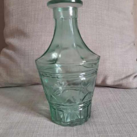 troc de  Vase en verre stylé (hauteur 18cm) neuf, sur mytroc