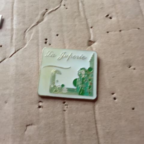 troc de  pin's réserver lilas91, sur mytroc