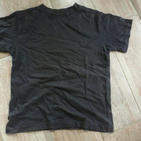 troc de  tshirt garçon 134/140 fdp compris, sur mytroc