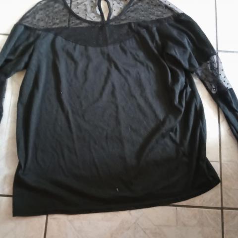 troc de  tunique noir taille 46/48  marque influx   haut dentelle, sur mytroc