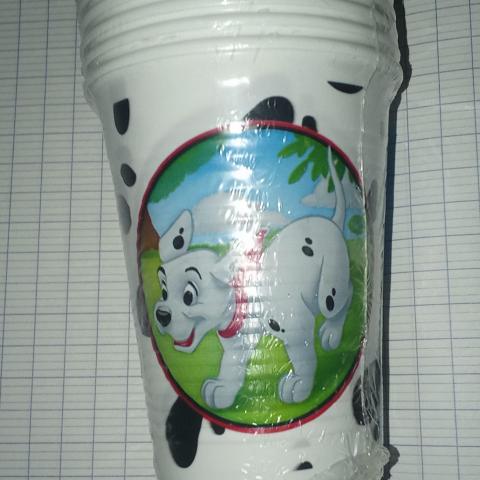 troc de  Lot 8 gobelets plastiques 101 dalmatiens neuf, sur mytroc