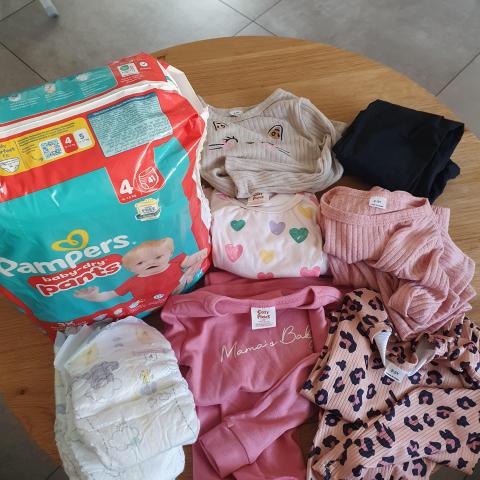 troc de  Troc lot couche T4 et vêtements contre couches T1, sur mytroc