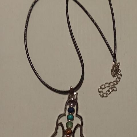 troc de  Collier 7 chakras neuf, sur mytroc