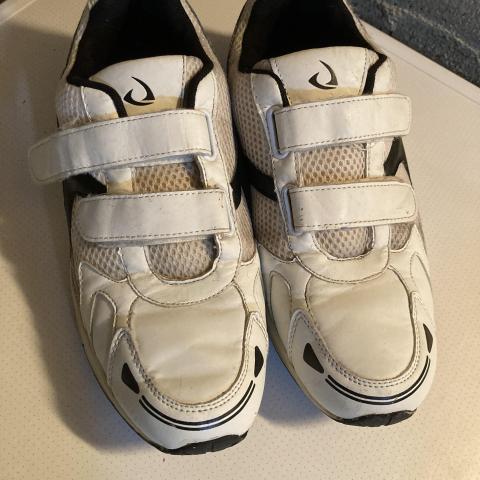 troc de  Paire de tennis pointure 42, sur mytroc
