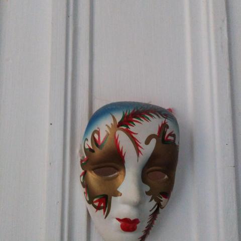 troc de  Petit masque decorative, sur mytroc