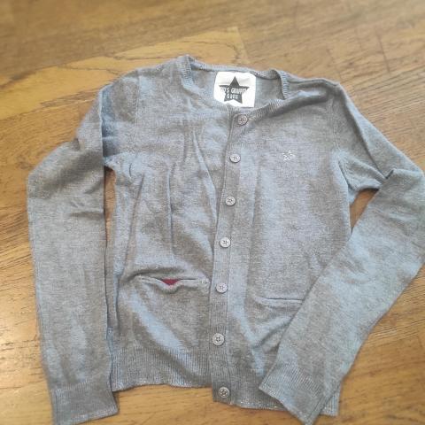 troc de  Gilet 6 ans kids graffiti, sur mytroc
