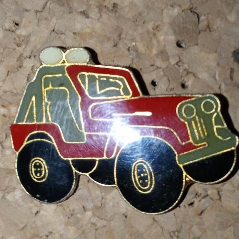 troc de  pin's voiture réserver fanny51, sur mytroc