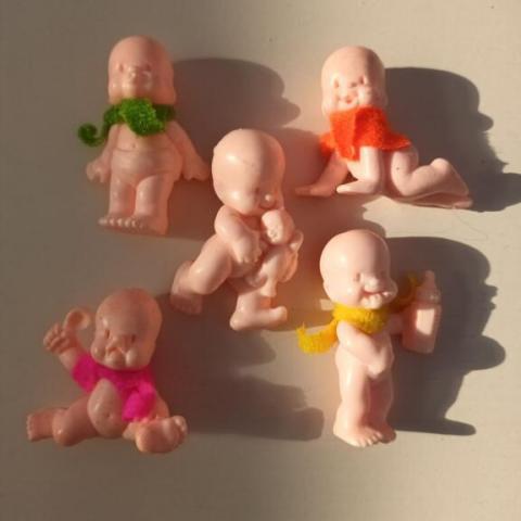 troc de  Attribué Figurines "Les Babies" - Année 80-90, sur mytroc