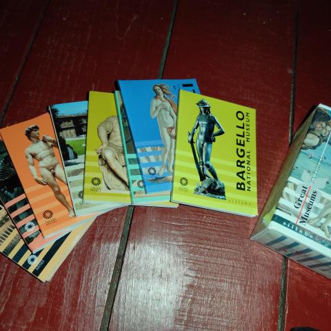 troc de  lot de mini livres sur les musées, sur mytroc