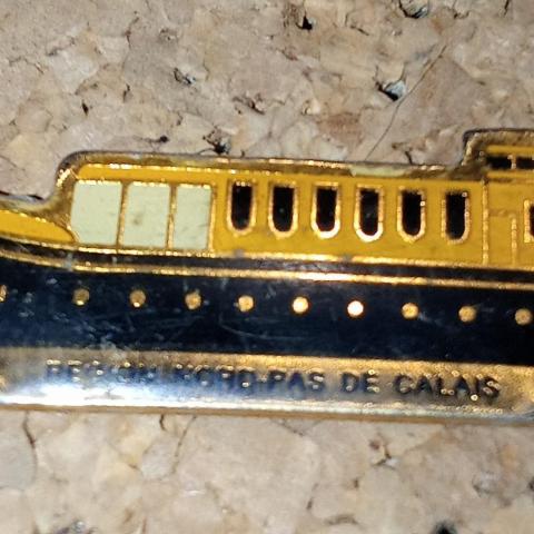 troc de  pin's peniche nord pas de calais sans attache, sur mytroc