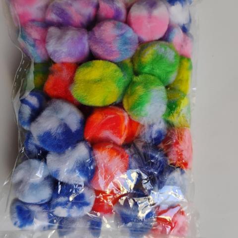 troc de  réservé Pompons pour loisirs créatifs, sur mytroc