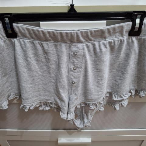 troc de  Short coton femme, sur mytroc