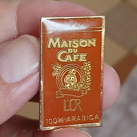 troc de  Reserver. Pins ' MAISON DU CAFÉ L ' OR 100 % ARABICA ', sur mytroc