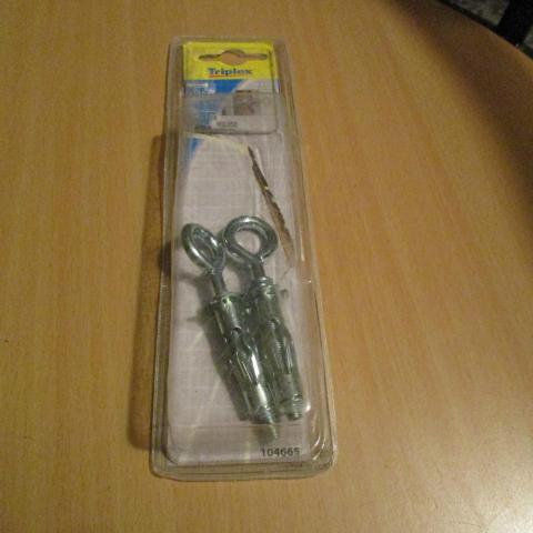 troc de  2 chevilles pour matériaux creux, sur mytroc