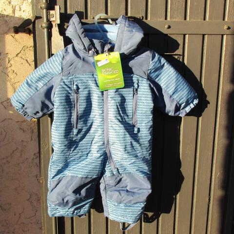 troc de  Combinaison lupilu nve avc capuche avc étiquettes, sur mytroc