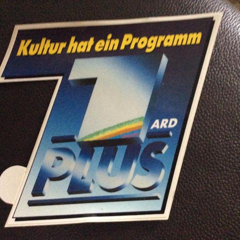 troc de  Autocollant Radio allemande ARD années 90 /11,5x11,5, sur mytroc