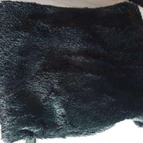 troc de  Snood noir tout doux, sur mytroc
