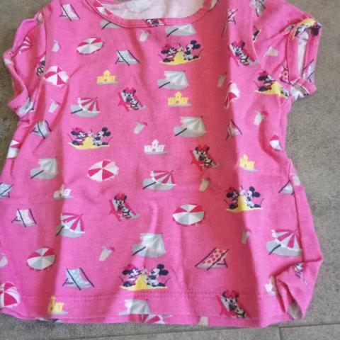 troc de  tee shirt disney 1 mois  neuf rose, sur mytroc