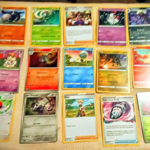 troc de  lot de 27 cartes Pokémons réservation ventura, sur mytroc