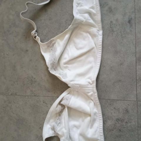 troc de  Soutien gorge  70 cm bonnet b, sur mytroc