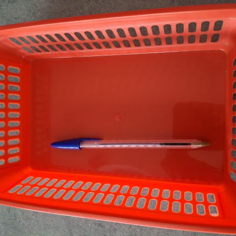 troc de  Corbeille plastique tbe, sur mytroc
