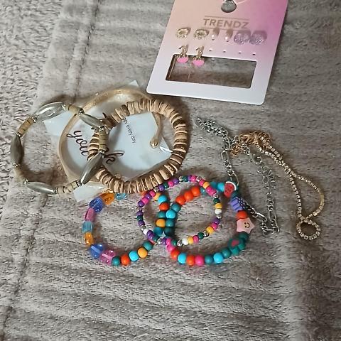 troc de  Lots De bijoux, sur mytroc