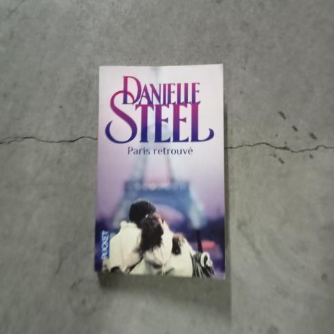 troc de  Livre Danielle Steel " Paris Retrouvé", sur mytroc