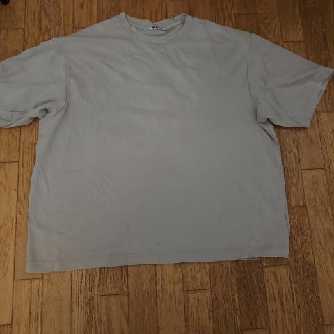 troc de  Tshirt gris épais uniqlo 3xxl, sur mytroc