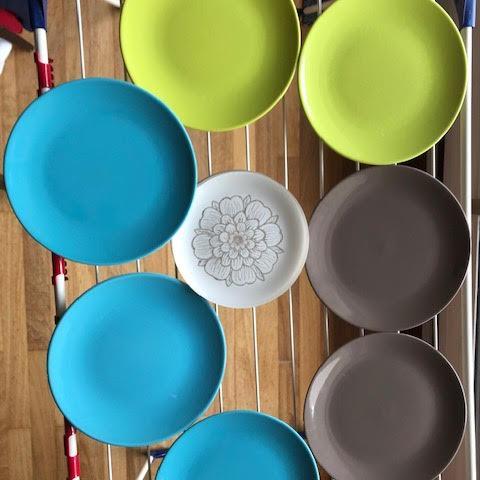 troc de  Des assiettes de couleur pour égayer votre table, sur mytroc