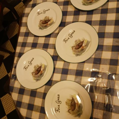 troc de  Lot de 5 assiettes, sur mytroc